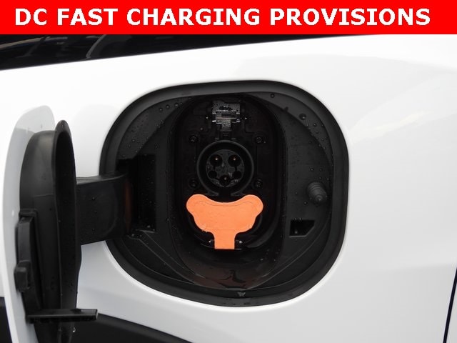 Used 2020 Chevrolet Bolt EV Premier with VIN 1G1FZ6S02L4123689 for sale in Junction City, KS