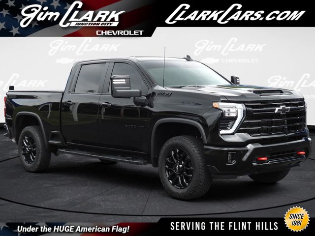 2026 Chevrolet Silverado HD LT 4WD Crew Cab Standard Box's photo