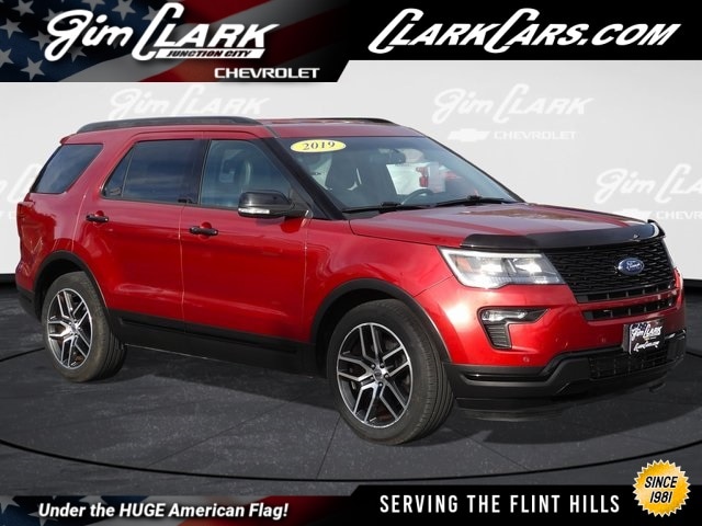 2019 Ford Explorer Sport's photo