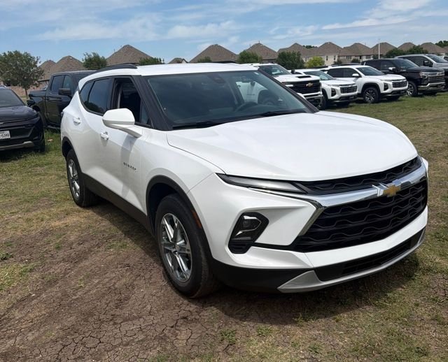 2023 Chevrolet Blazer 2.0T 2LT AWD's photo