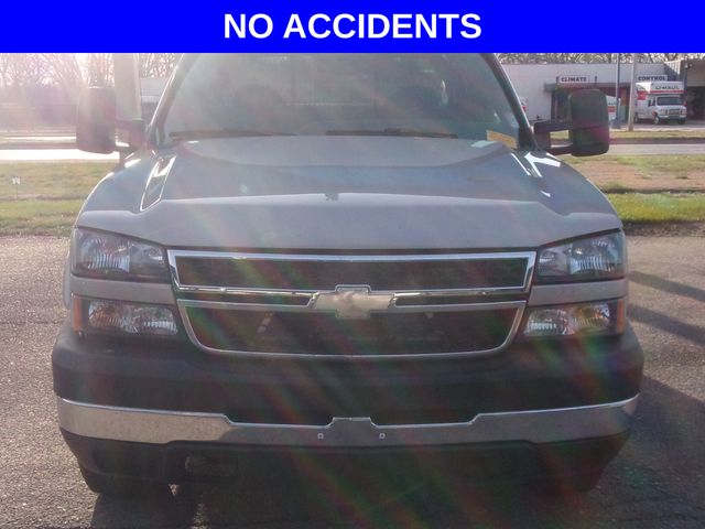 Used 2006 Chevrolet Silverado 2500HD LT1 with VIN 1GCHK29U86E215555 for sale in Junction City, KS