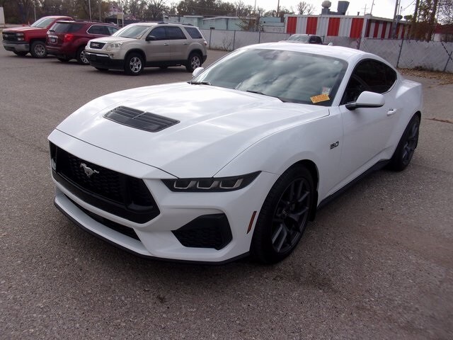 2025 Ford Mustang GT Premium photo 3