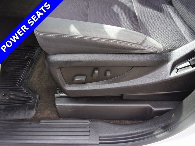 Used 2015 Chevrolet Silverado 1500 LT with VIN 1GCVKREC4FZ358276 for sale in Junction City, KS