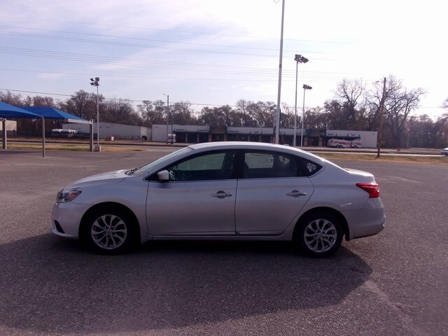 2018 Nissan Sentra SV photo 4