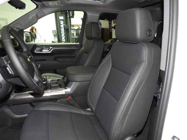 2026 Chevrolet Silverado 1500 LTZ - Photo 40
