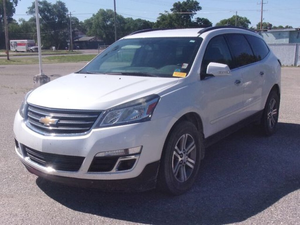 Used 2017 Chevrolet Traverse LT SUV