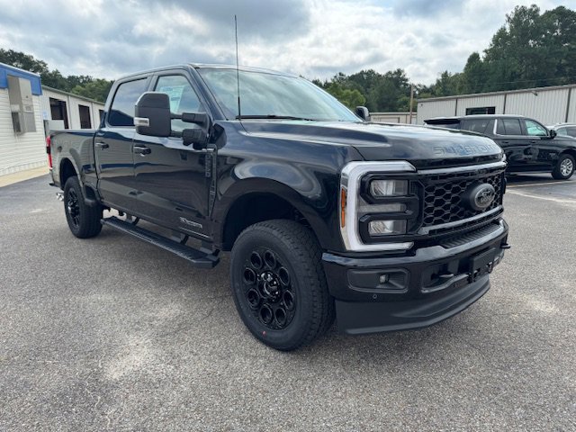 2025 Ford F-250 Lariat photo 2