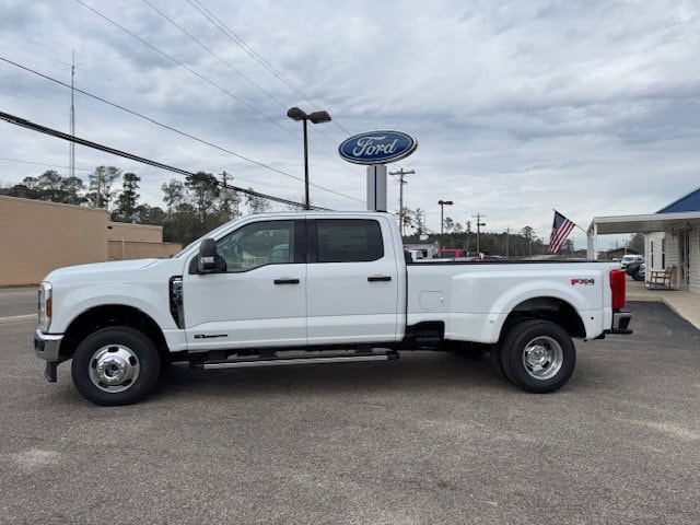 2026 Ford F-350 Super Duty XLT's photo