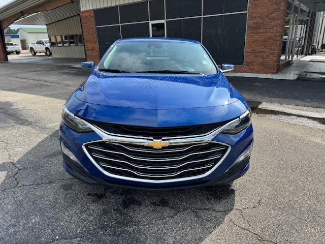2023 Chevrolet Malibu 1LT photo 3