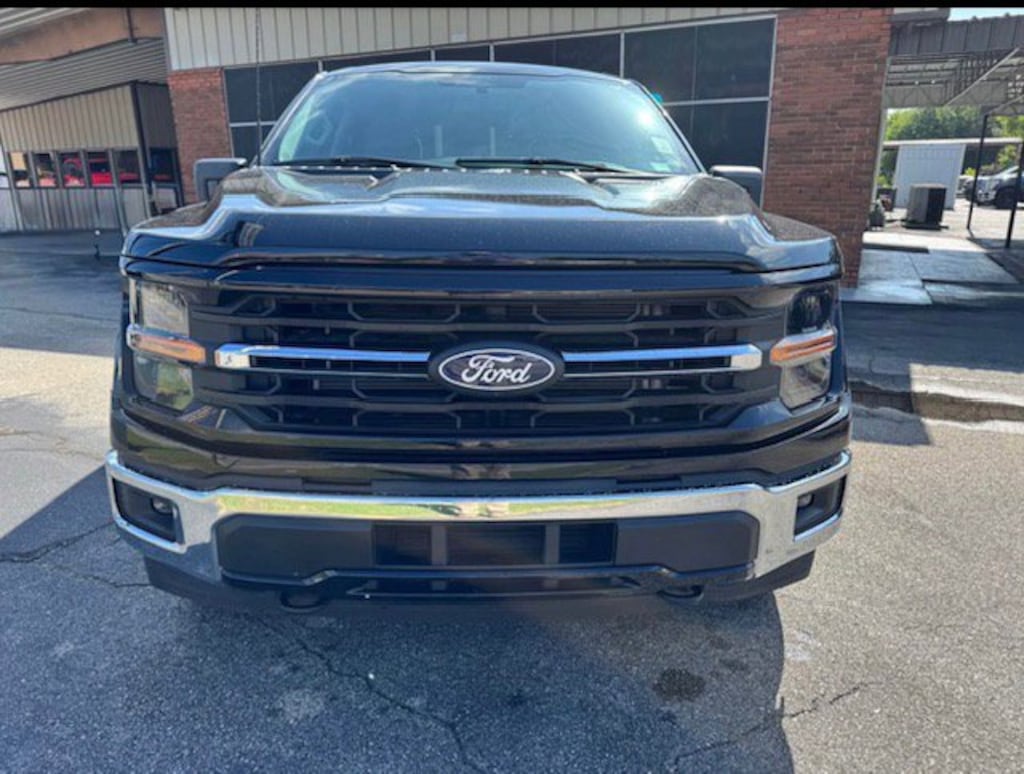 Used 2024 Ford F-150 XLT Truck SuperCrew Cab