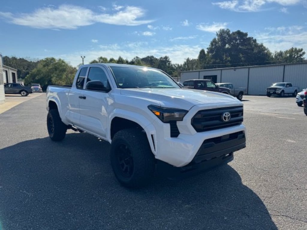 Used 2024 Toyota Tacoma SR Truck XtraCab