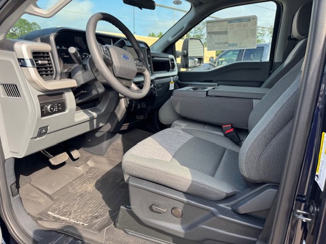 2025 Ford F-250 Super Duty XLT - Photo 9