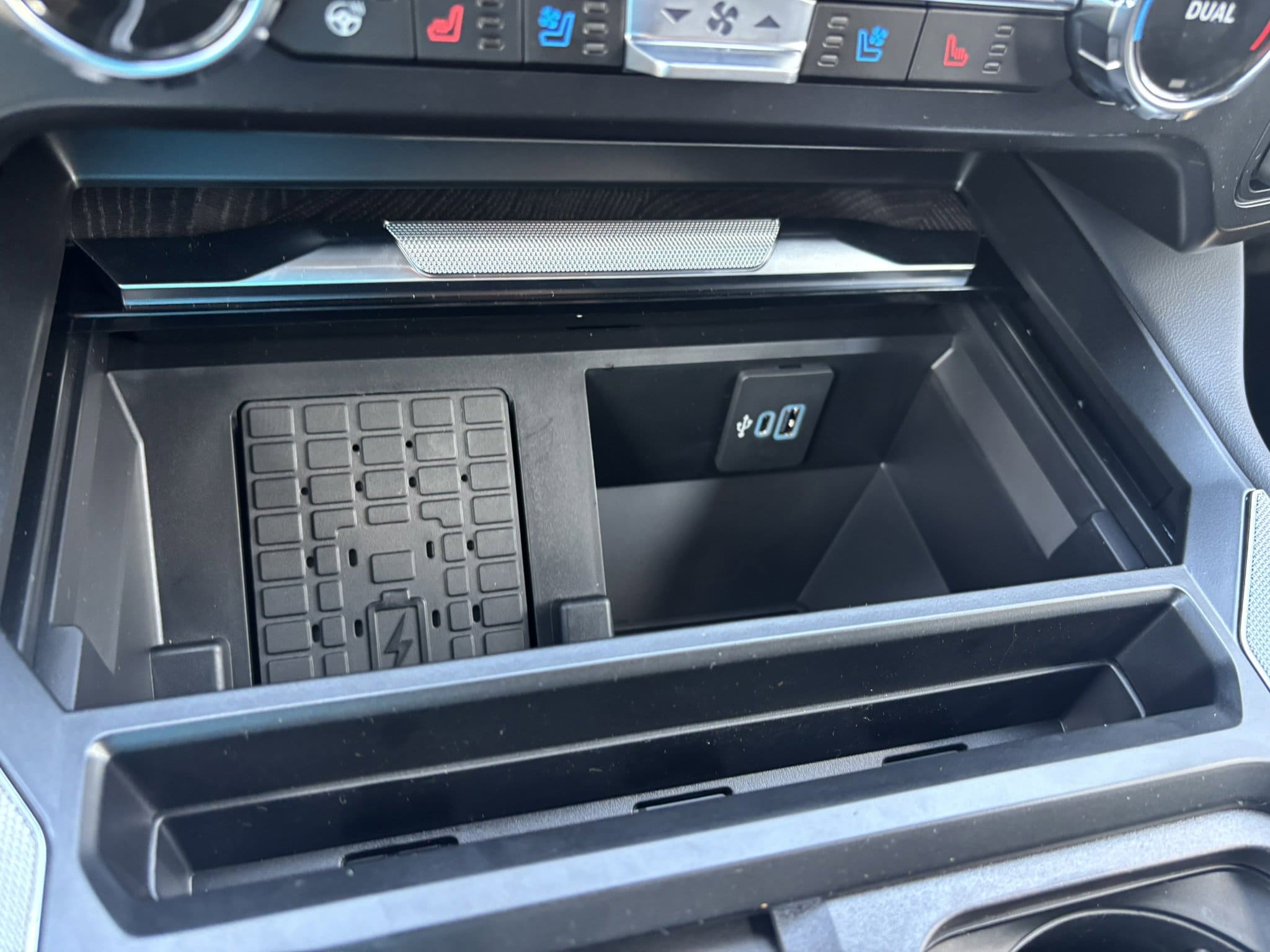 2025 Ford F-250 Super Duty Platinum - Photo 23