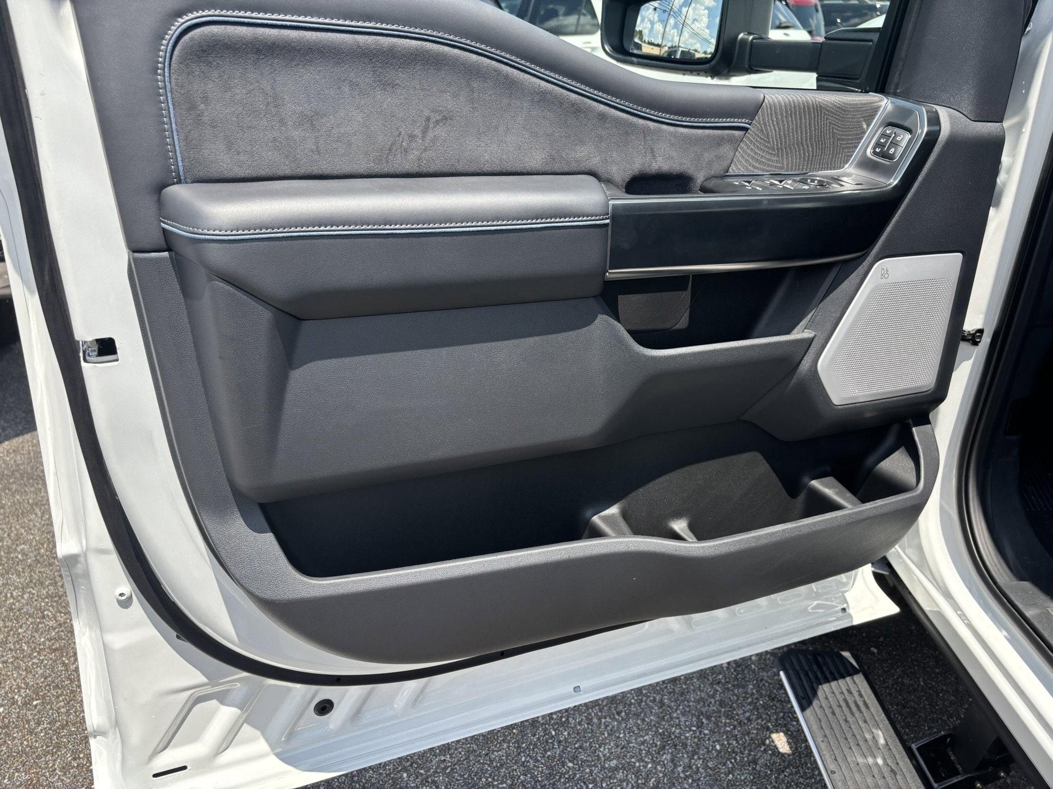 2025 Ford F-250 Super Duty Platinum - Photo 20