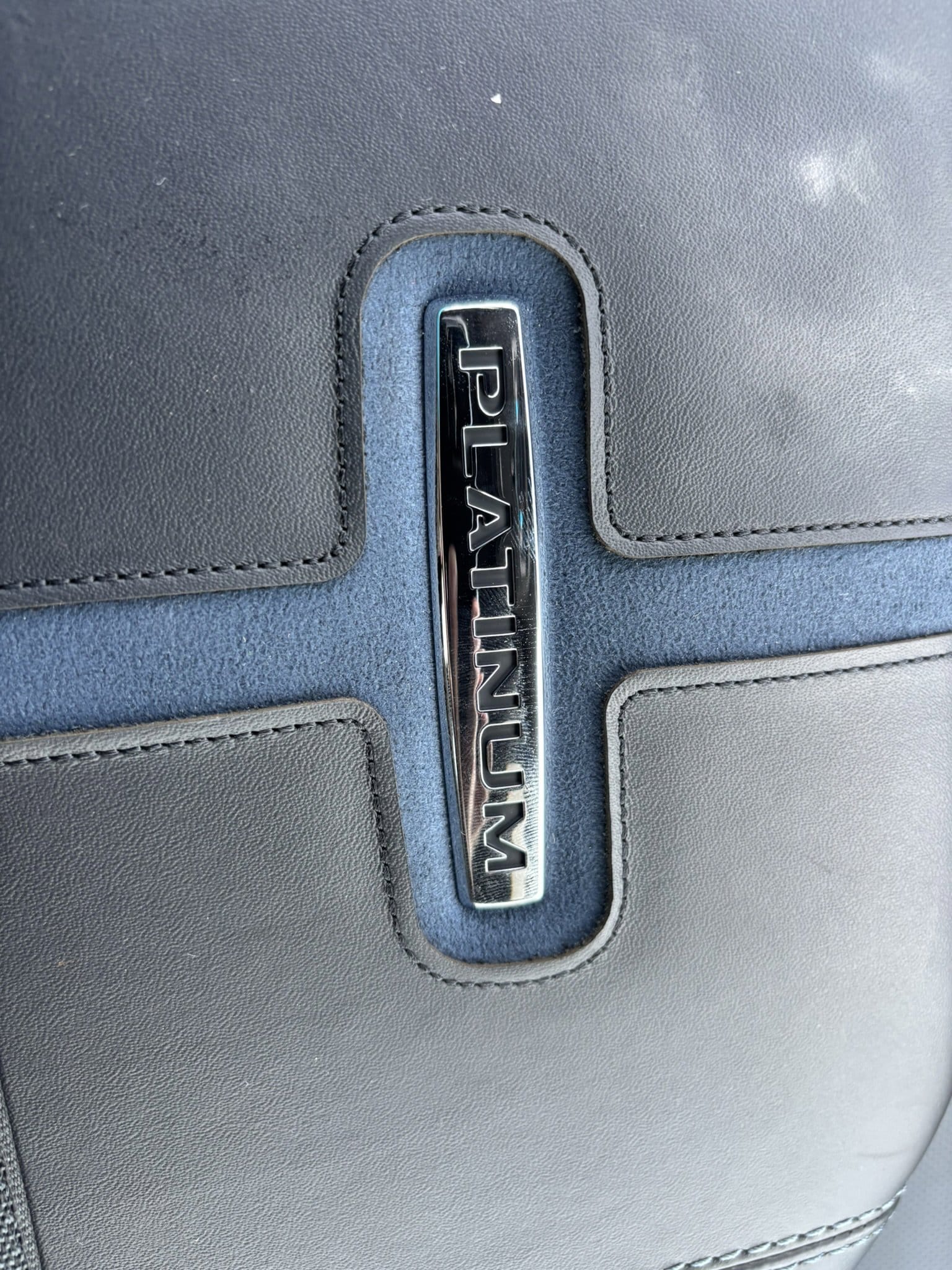 2025 Ford F-250 Super Duty Platinum - Photo 30