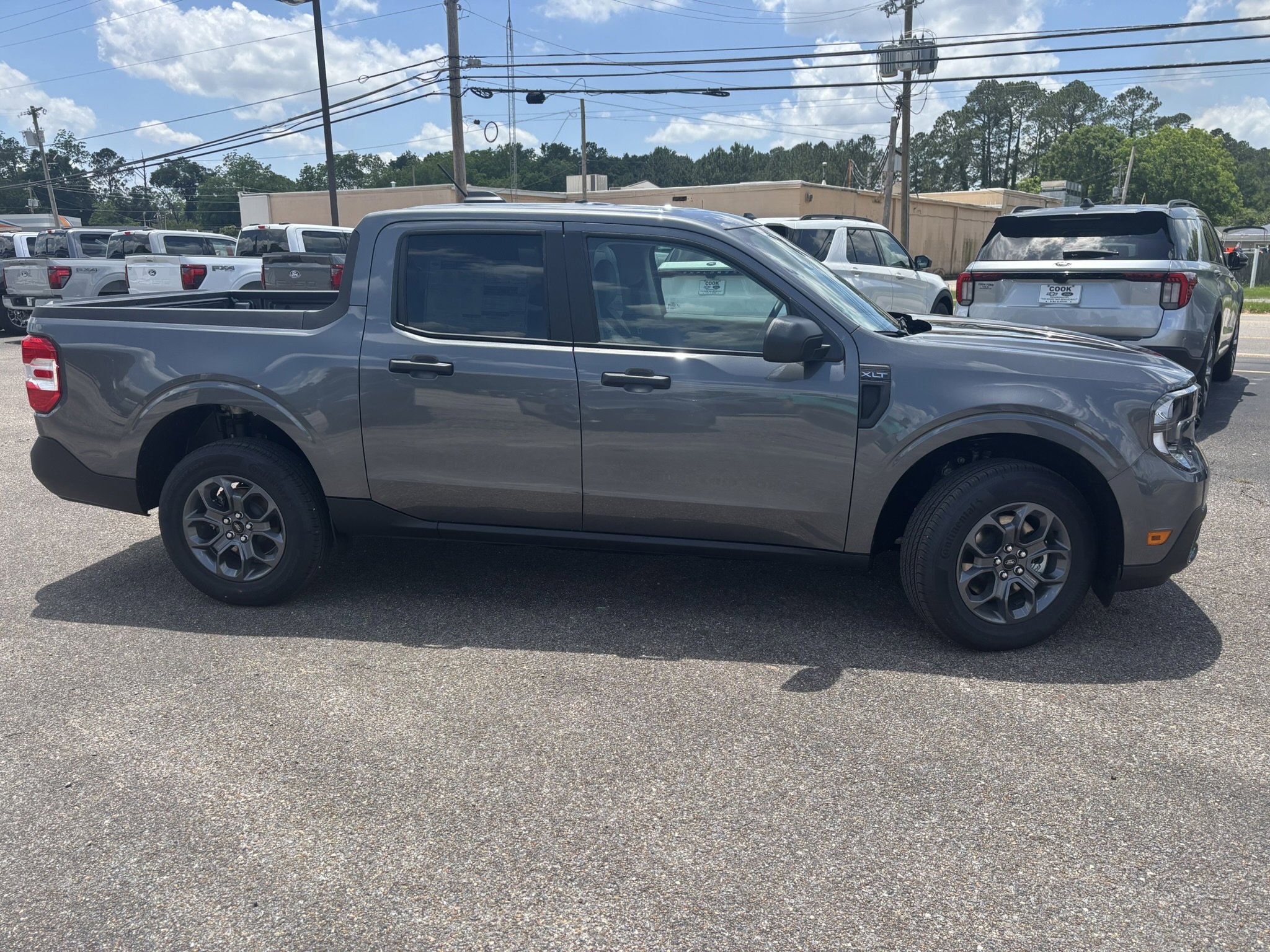2025 Ford Maverick XLT photo 3