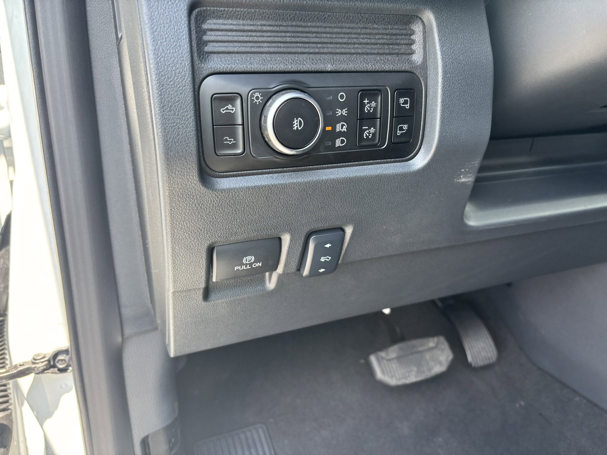 2025 Ford F-250 Super Duty Platinum - Photo 21