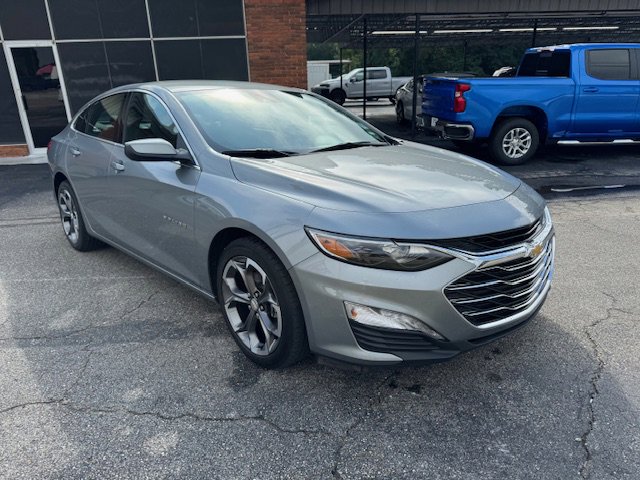 2023 Chevrolet Malibu 1LT photo 3