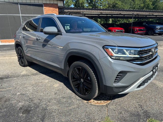 2020 Volkswagen Atlas Cross Sport SEL R-Line photo 3