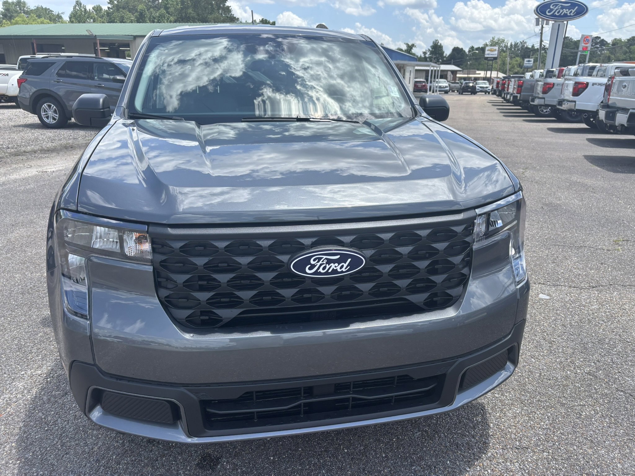 2025 Ford Maverick XLT photo 2