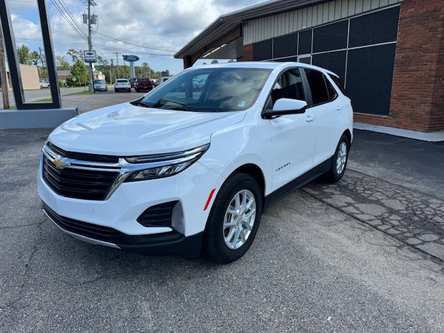 2024 Chevrolet Equinox photo 2