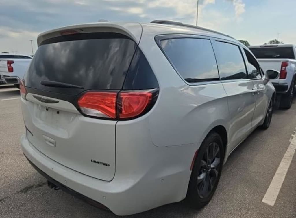Used 2019 Chrysler Pacifica Limited Passenger Van