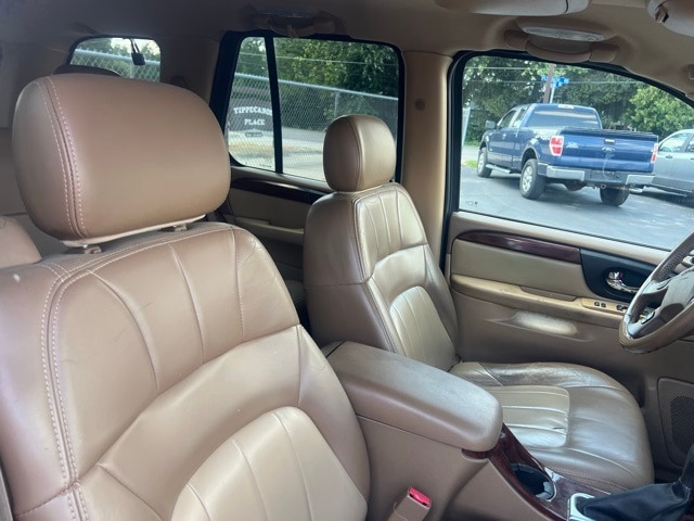 Used 2003 GMC Envoy SLT with VIN 1GKDT13S432319085 for sale in Winamac, IN