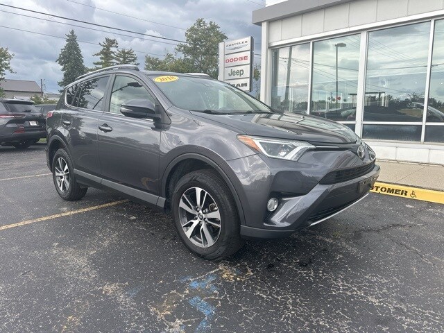 2018 Toyota RAV4 XLE photo 4