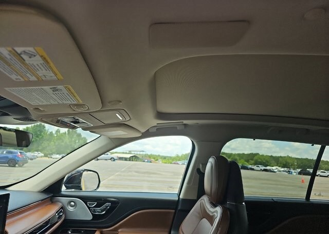 2020 Lincoln Aviator Reserve photo 3
