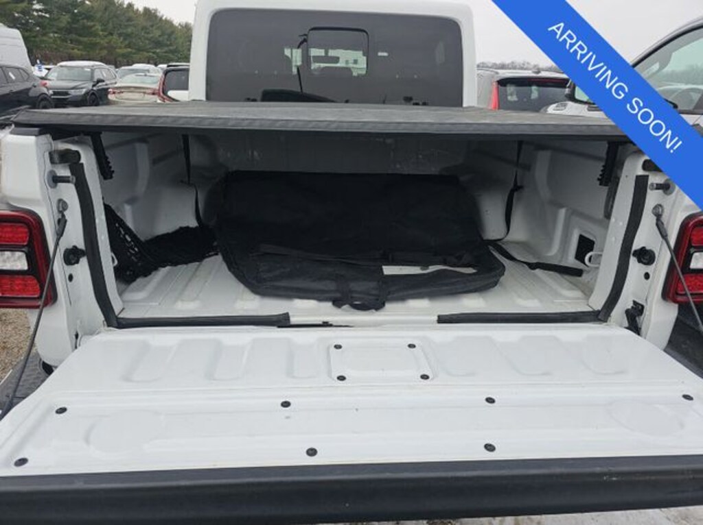 Used 2022 Jeep Gladiator Overland Crew Cab Short Bed Truck