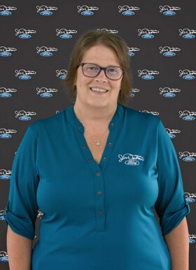 Staff member Sally Schultz from ID_cb4739ebf2b6