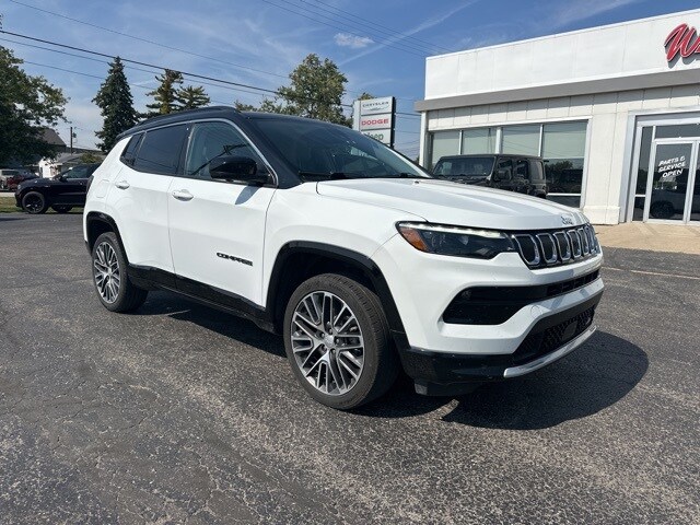 2022 Jeep Compass Limited photo 2