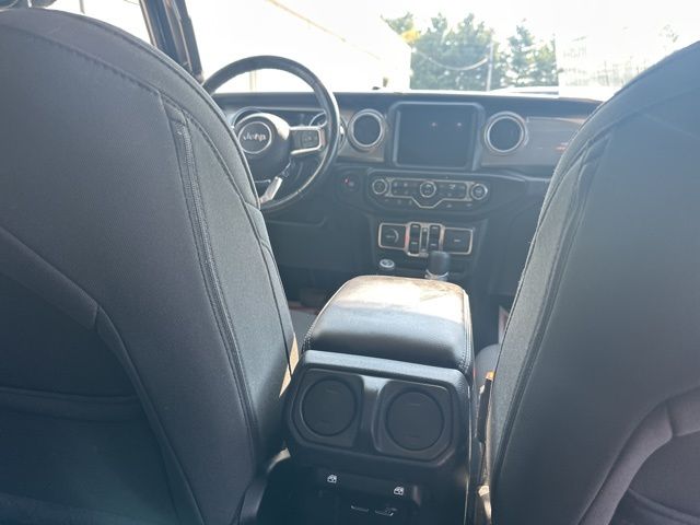 2022 Jeep Wrangler Unlimited Sahara - Photo 27