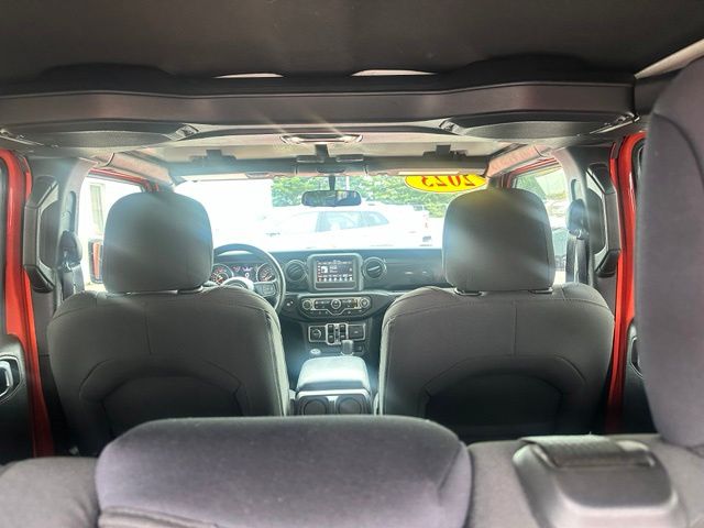 Photo 18