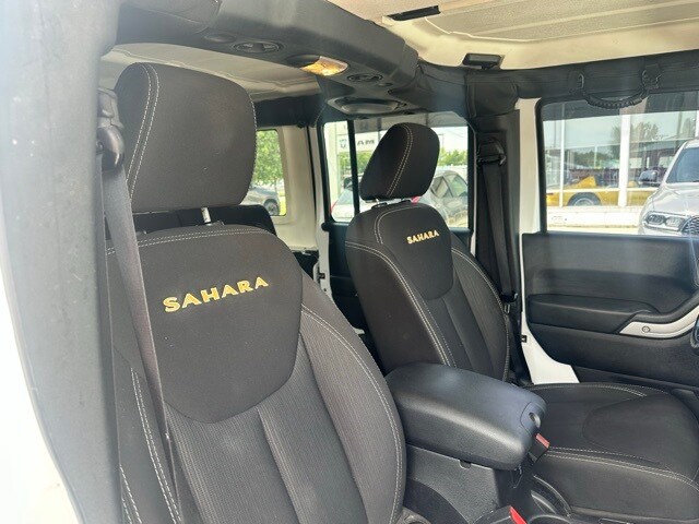 2014 Jeep Wrangler Unlimited Sahara photo 4