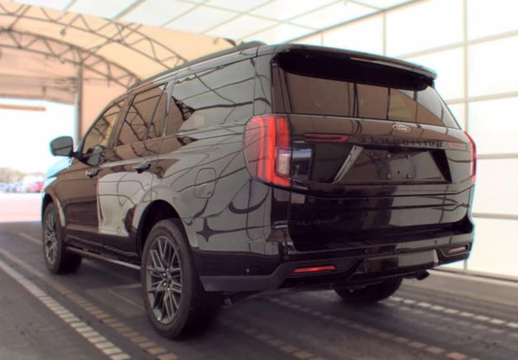 Used 2025 Ford Expedition