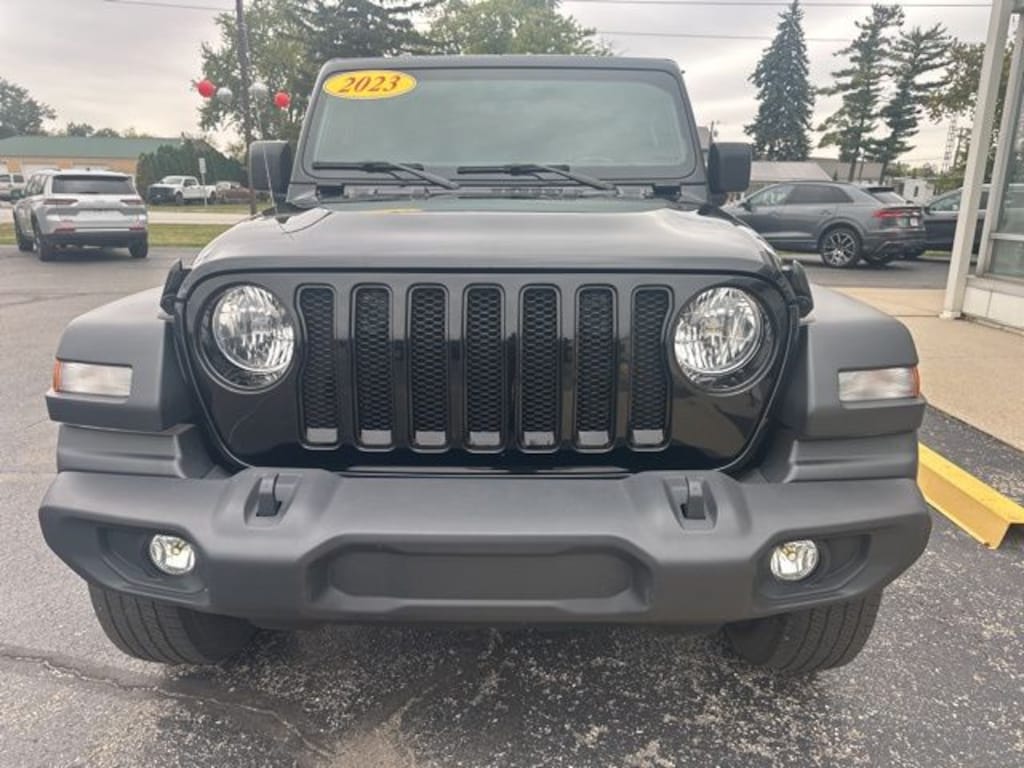 Used 2023 Jeep Wrangler Sport SUV