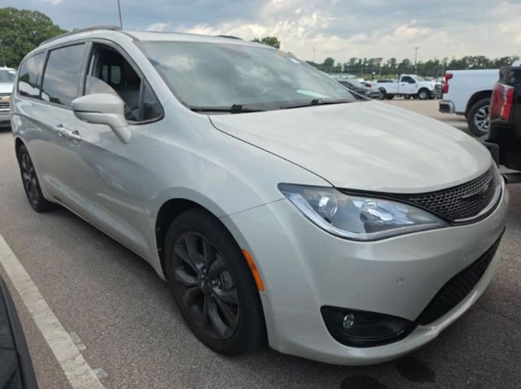 Used 2019 Chrysler Pacifica Limited Passenger Van