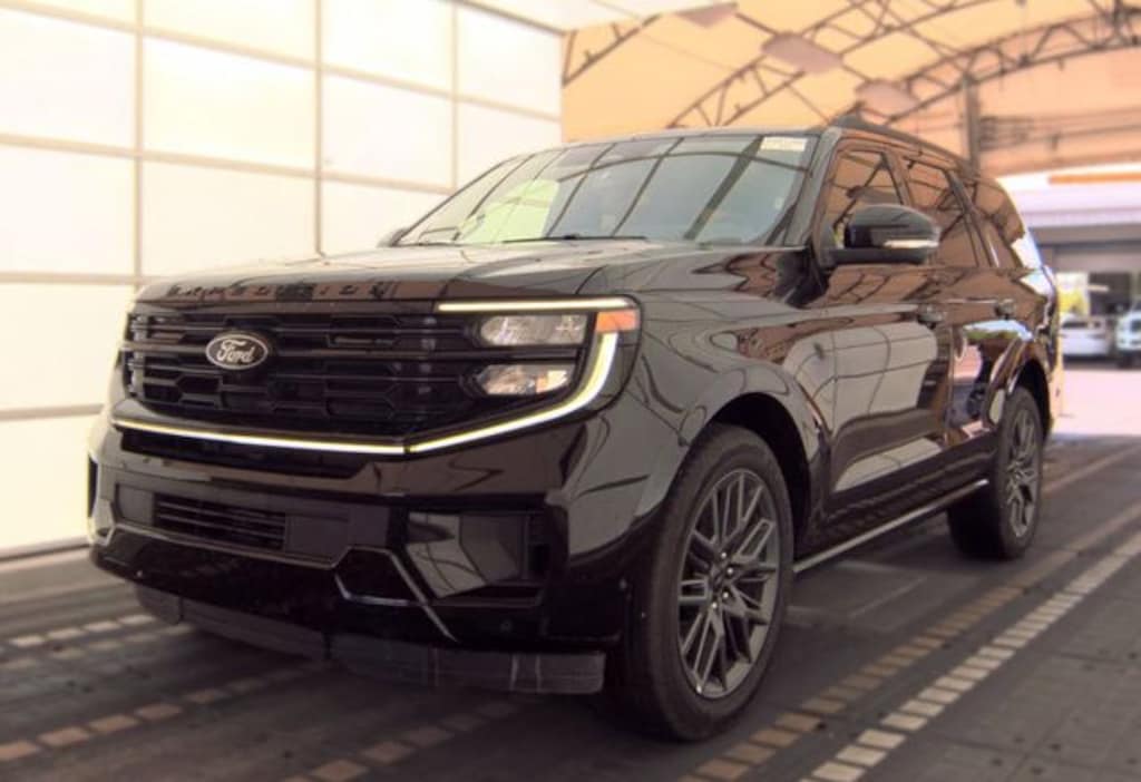 Used 2025 Ford Expedition