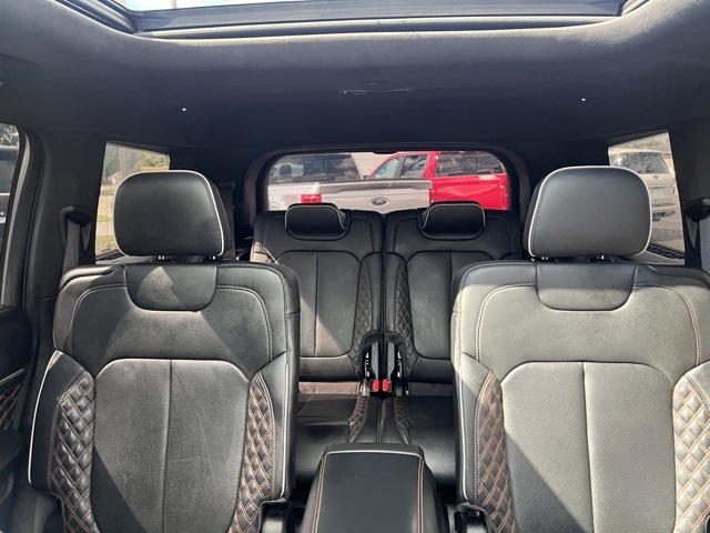 2023 Jeep Grand Cherokee L Summit photo 3