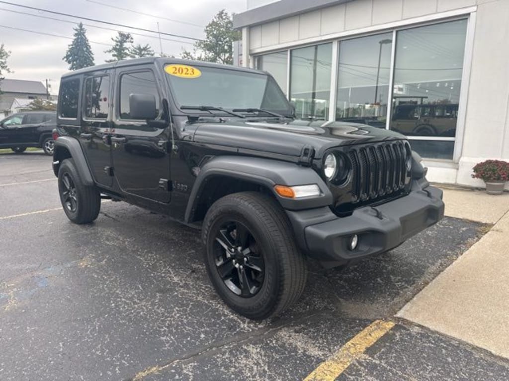 Used 2023 Jeep Wrangler Sport SUV