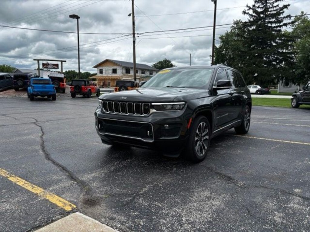 Used 2023 Jeep Grand Cherokee Overland SUV