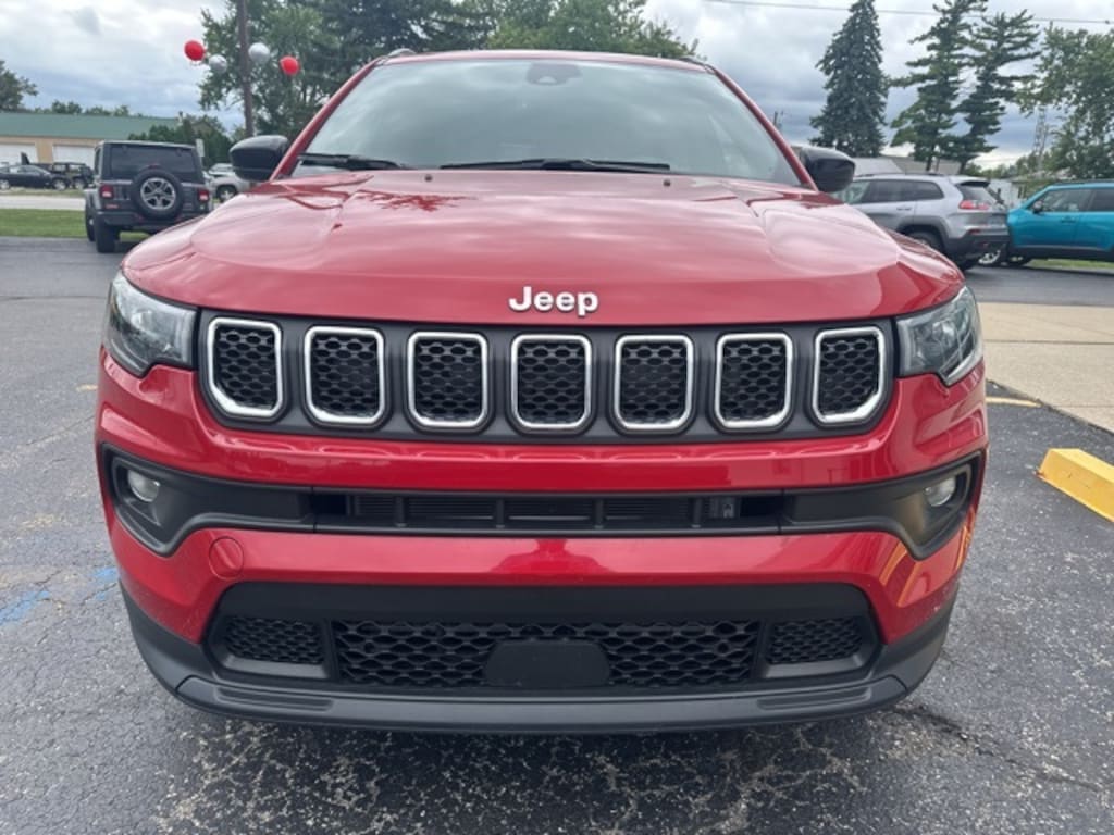 Used 2023 Jeep Compass Latitude Lux SUV