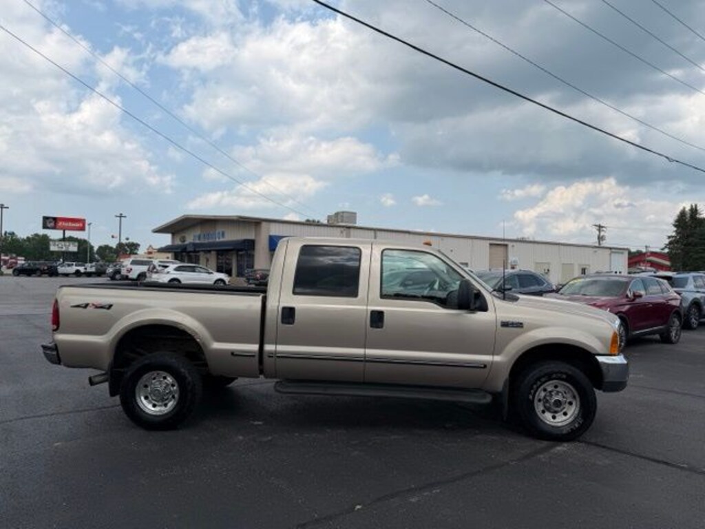 Used 1999 Ford F-250 XLT Crew Cab Short Bed Truck