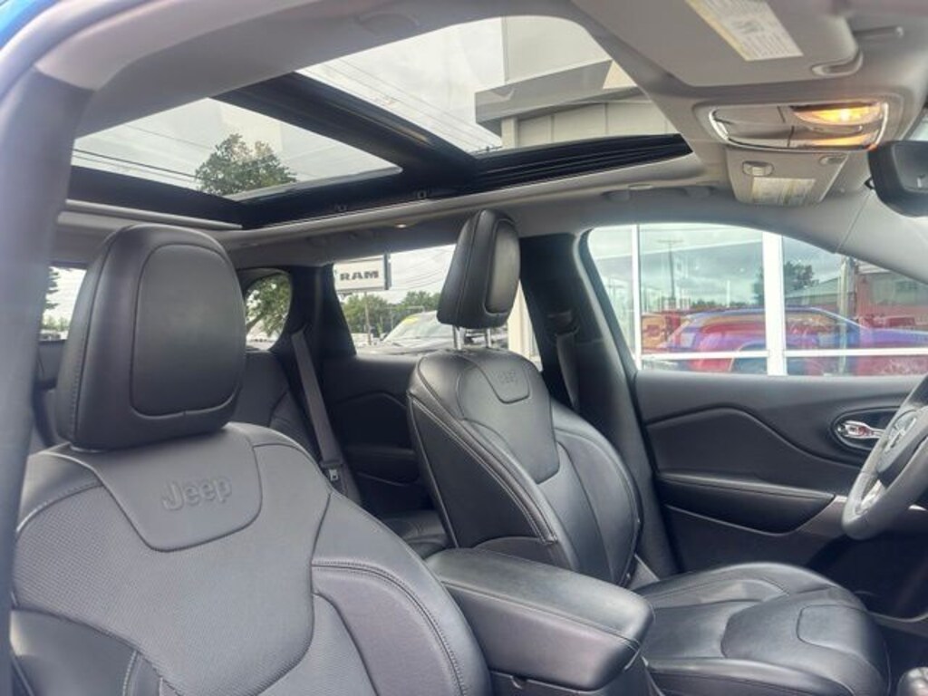 Used 2022 Jeep Cherokee Latitude Lux SUV