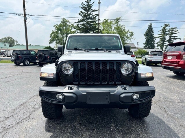 2022 Jeep Gladiator Sport photo 2