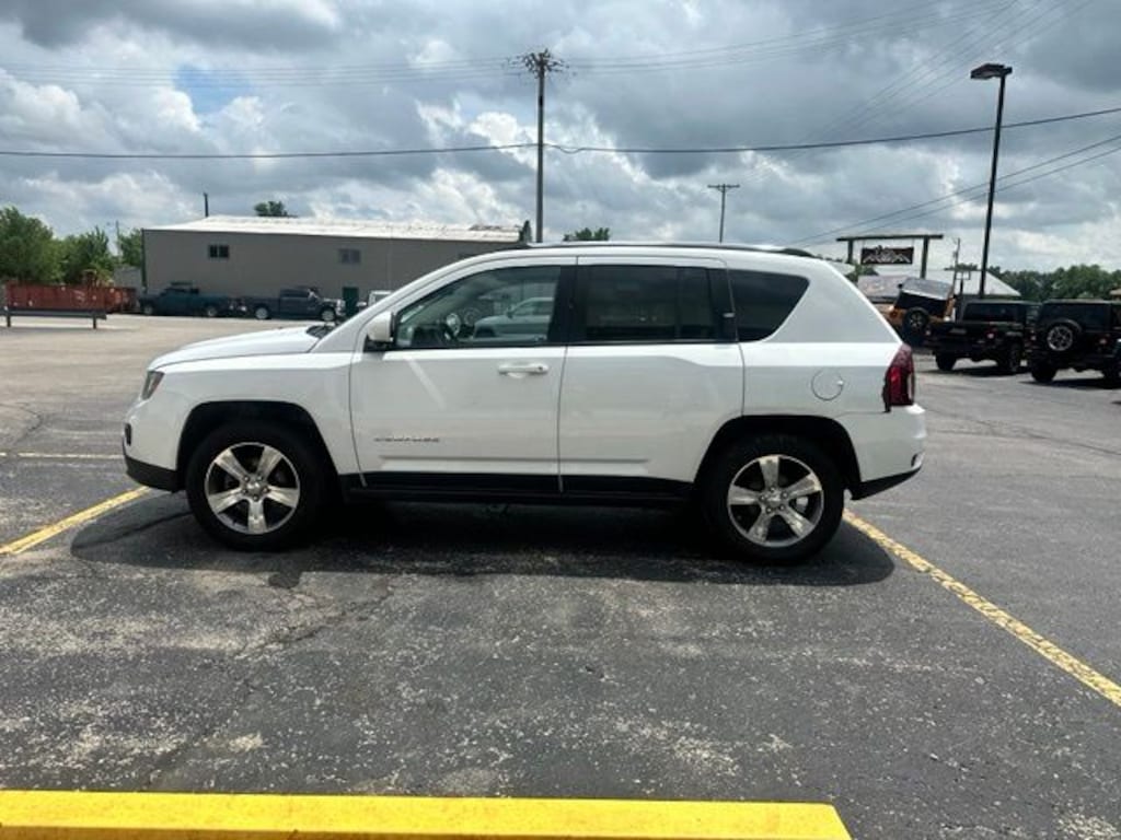 Used 2016 Jeep Compass Latitude SUV