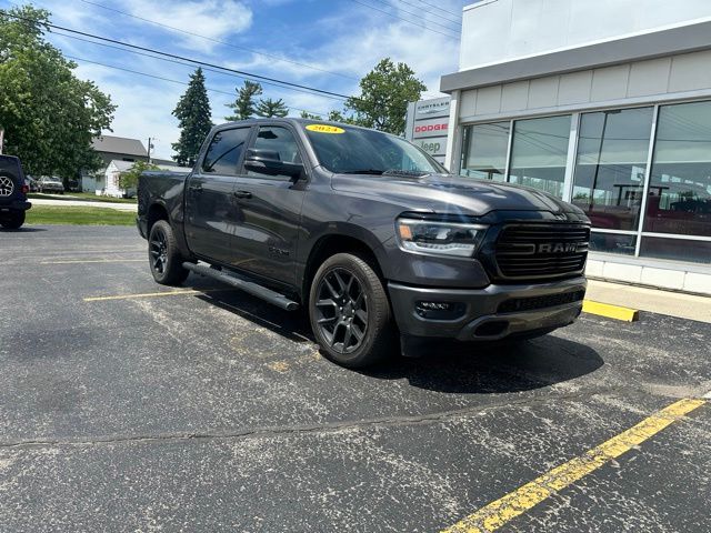 2024 RAM 1500 Laramie 4x4 Crew Cab 5'7's photo