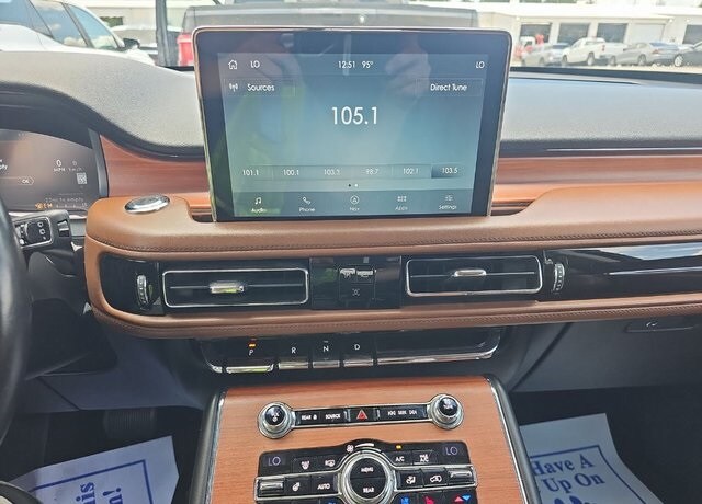 2020 Lincoln Aviator Reserve photo 2