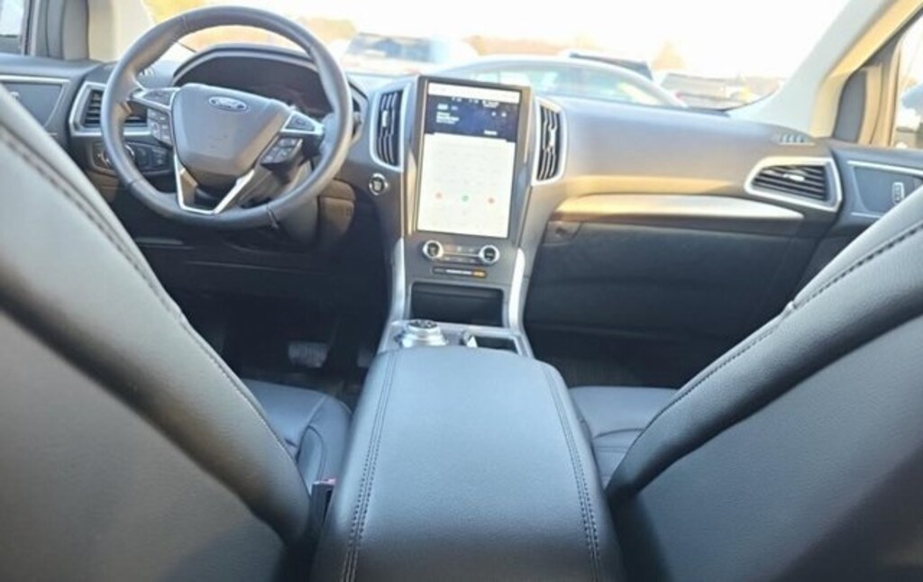 Used 2024 Ford Edge SEL SUV
